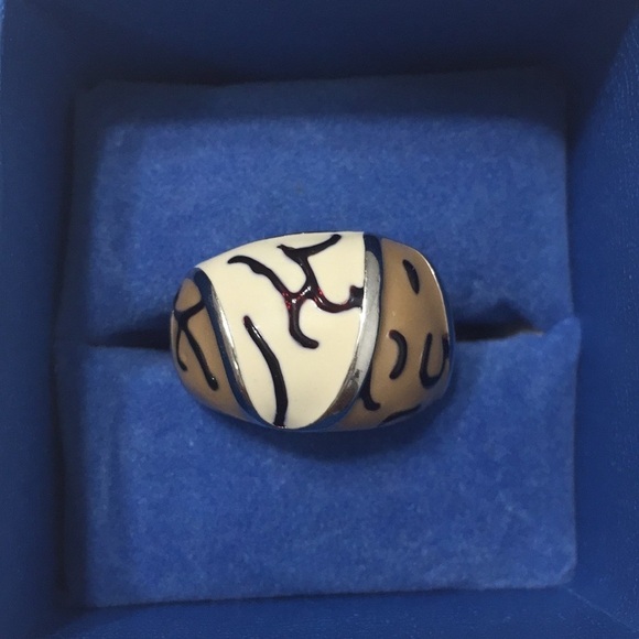 Vintage Enamel Tiger Print Statement Ring - Picture 6 of 9